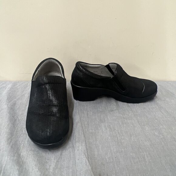 Alegria ERY-870 Black Shimmer Bob And Weave Slip On Shoes 6.5/38 FS Bnfts Chrty - Picture 1 of 10